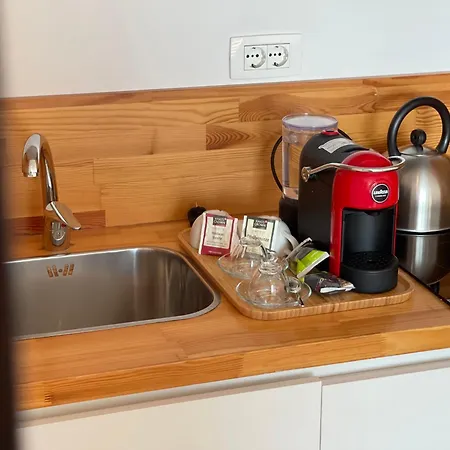 Rooftop 3* Тирана