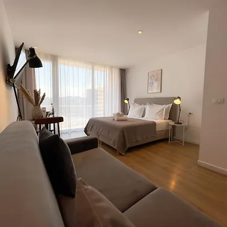 Rooftop Aparthotel
