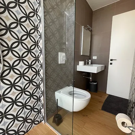 Rooftop アパートホテル