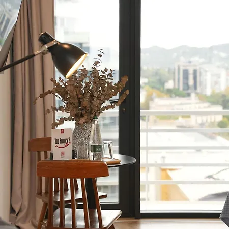 Rooftop 3*