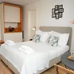 Rooftop 3* Tirana