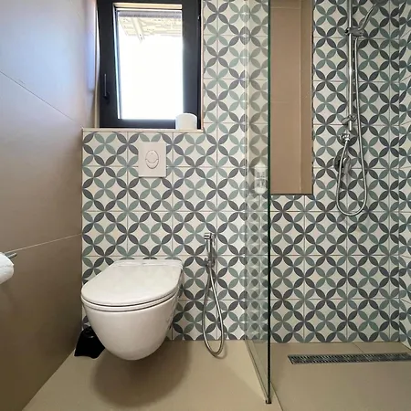 Rooftop Apartmanhotel Tirana